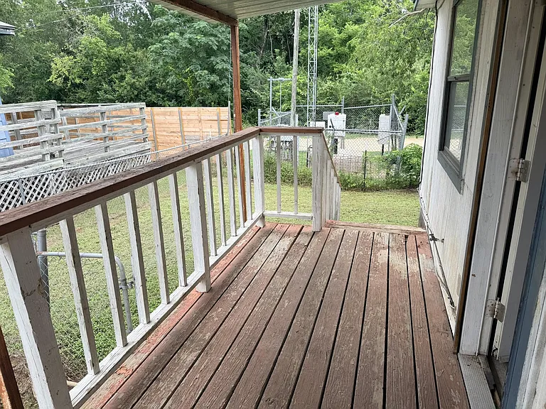 817 Lloyd Ln #A — Photo 11