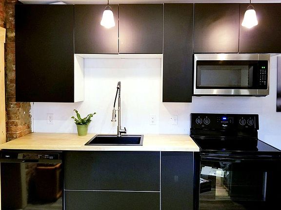 5th image of 2526 Sepviva St Unit B
