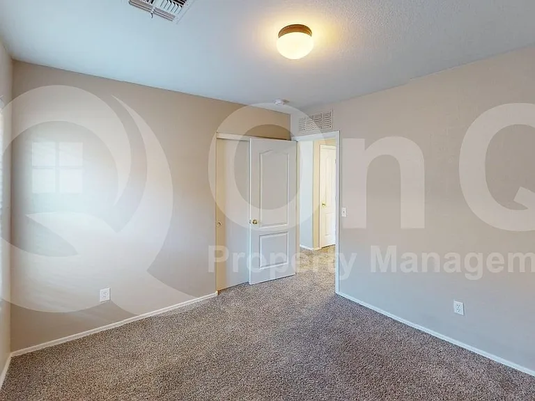 3915 E Kent Ave — Photo 10