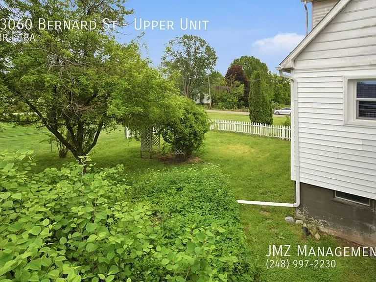 23060 Bernard St #UPPER — Photo 32