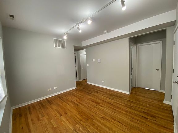 4th image of 6601-03 N Campbell Avenue W Albion Ave #2W