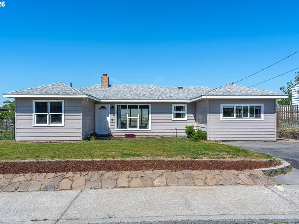 2207 E 10th St, The Dalles, OR 97058