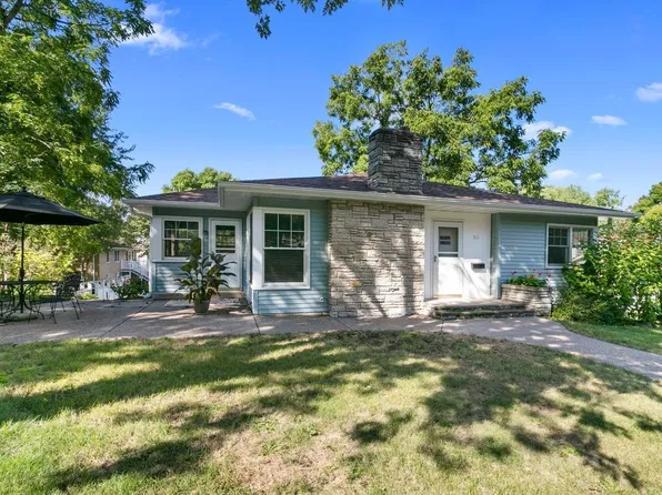 811 9th St, Hudson, WI 54016