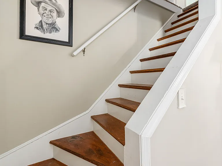 1204 Bobbiedell Ln — Photo 11