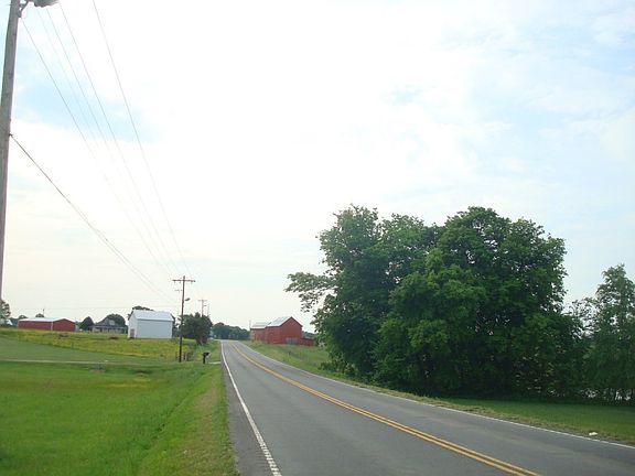 4th image of 7828 Highway 76e