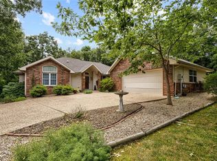 2 Annan Cir, Bella vista, AR 72715
