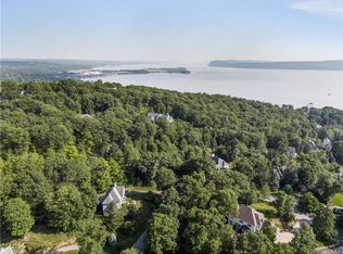 8 Arrowcrest Dr, Croton On Hudson, NY 10520