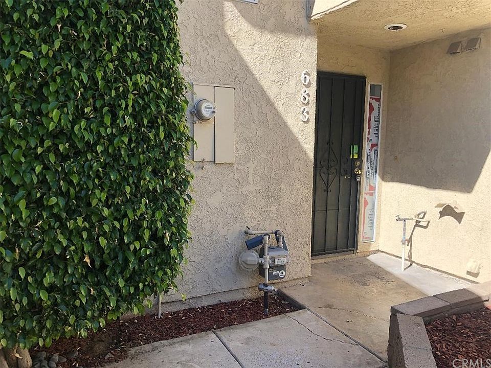 1st image of 683 Parkview Dr