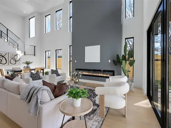1901 W Saint Johns Ave, Austin, TX 78757