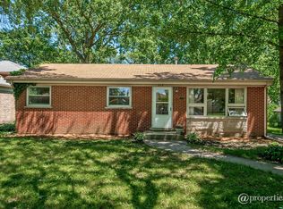 813 Hartrey Ave, Evanston, IL 60202