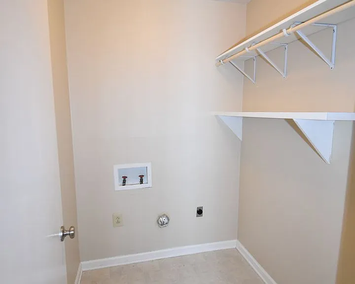 3049 Westchester Dr — Photo 12