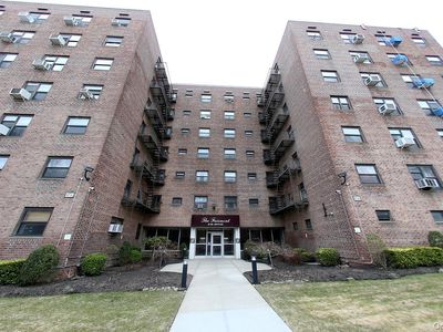 87-50 204 Street #A72, Queens, NY, 11423