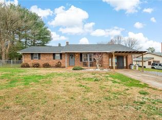 200 S Matthews St, Morganton, NC 28655