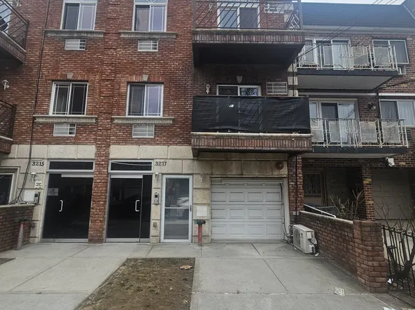 32-17 47th St #2R, Astoria, NY 11103