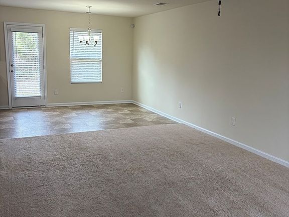 5th image of 26 Jones Creek Cir
