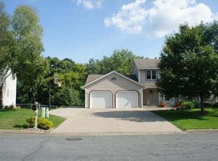 7640 Bowman Ct, Inver Grove Heights, MN 55076