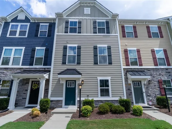 1717 Defiance Dr, Chesapeake, VA 23323