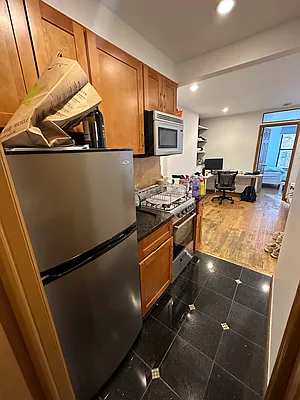 Rented by J Misrahi Realty Corp | media 21