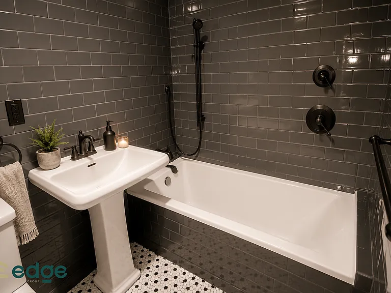 252 Grand St #4F — Photo 7