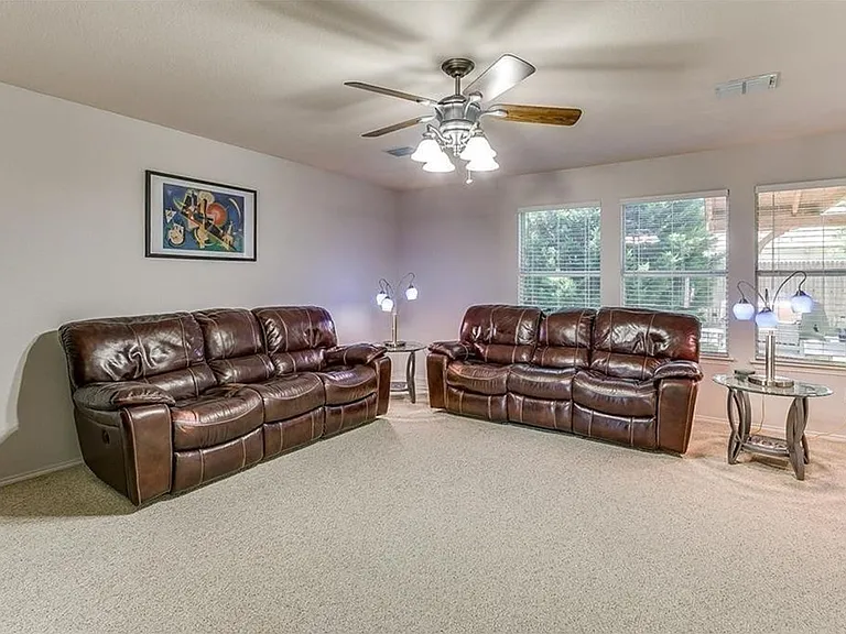 2821 Briargrove Ln — Photo 19