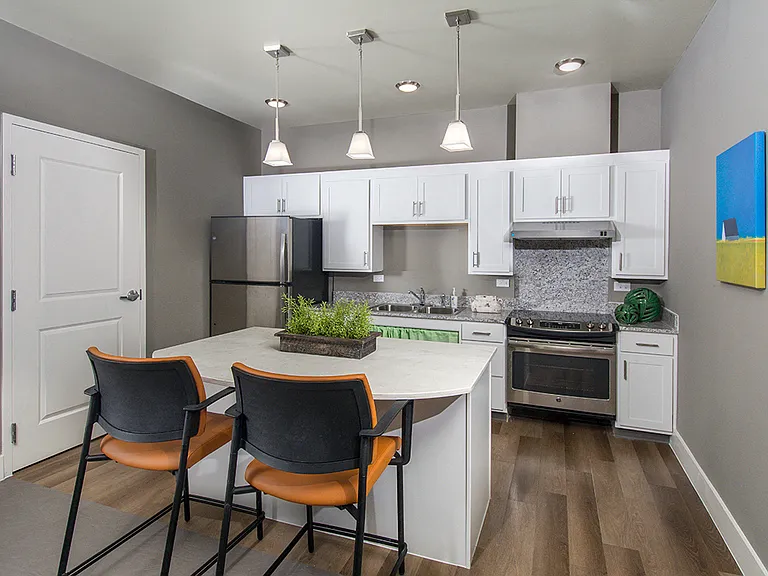 Residences at Maple Glen — Photo 16