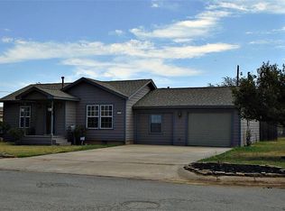 1129 E Sycamore Ave, Altus, OK 73521