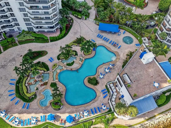 19195 NE 36th Ct APT 2704, Aventura, FL 33180