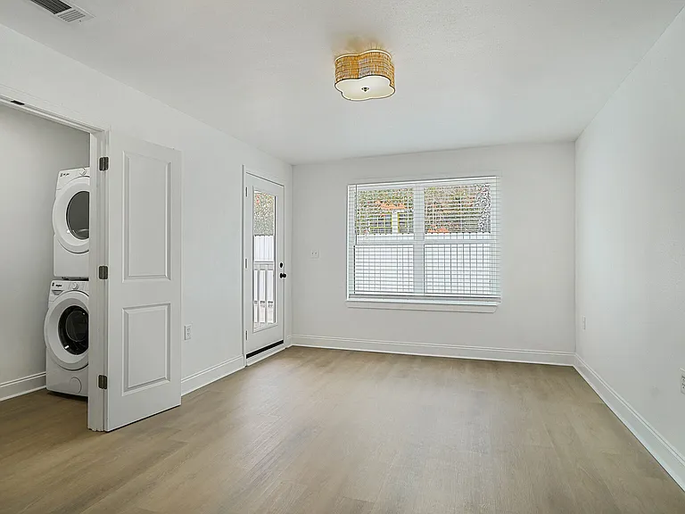 3324 S Saratoga St #101 — Photo 10