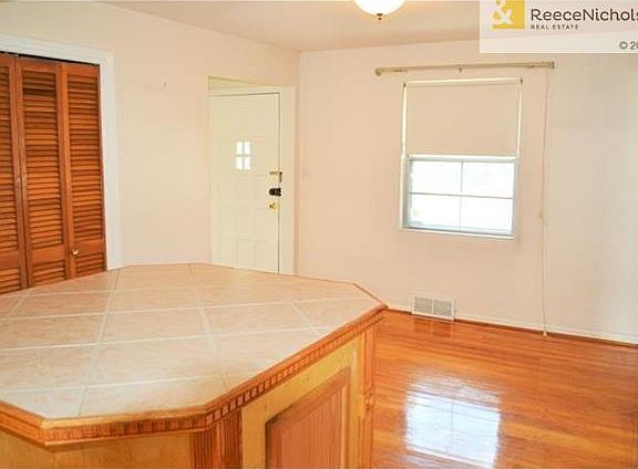 5th image of 7827 Wyoming St