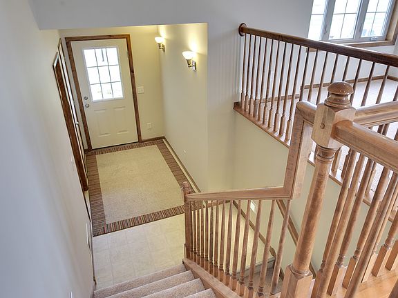 4th image of 755 Lakewood Trail