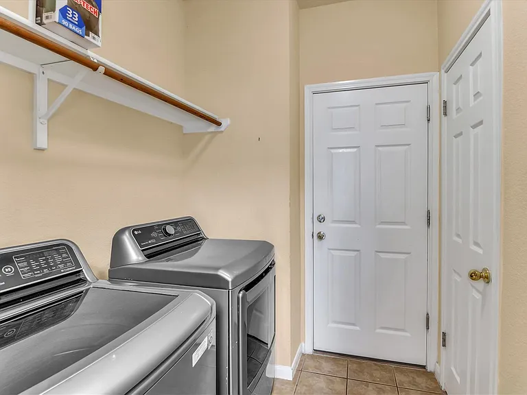2132 Faldo Ln — Photo 14
