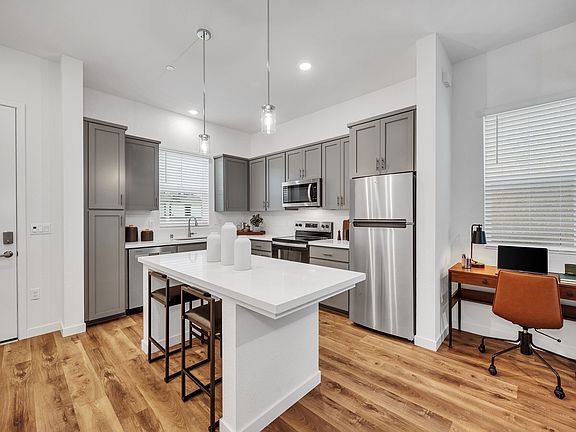 2nd image of 6350 Baseline Rd #201