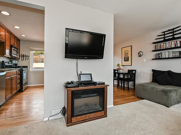 3rd image of 9762 Fred Dr