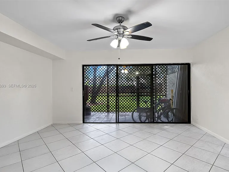 4241 SW 71st Way #4241 — Photo 16