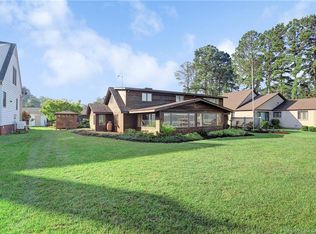 3090 N Riverside Dr, Lanexa, VA 23089