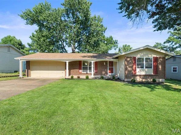 2528 Westrick Dr, Maryland Heights, MO 63043