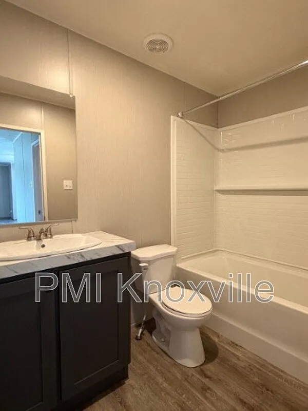 3 bed, 2.0 bath, 1344 sqft, $1,650 — Photo 1