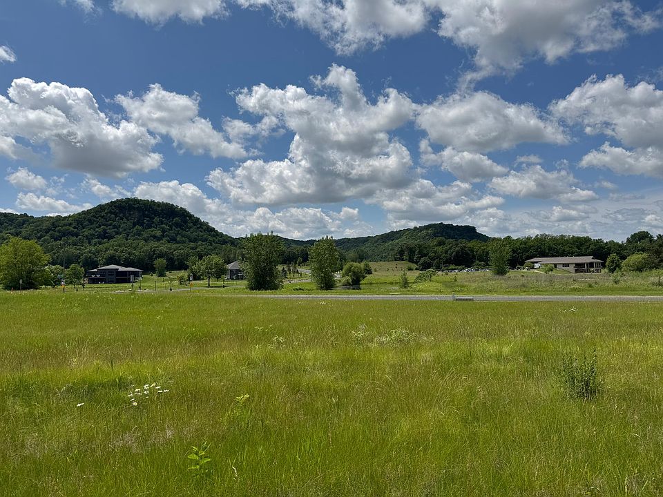1st image of 1431 Woodland Way