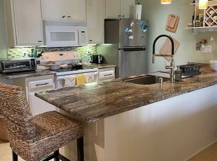 13765 Ruette Le Parc Unit B, Del Mar, CA 92014