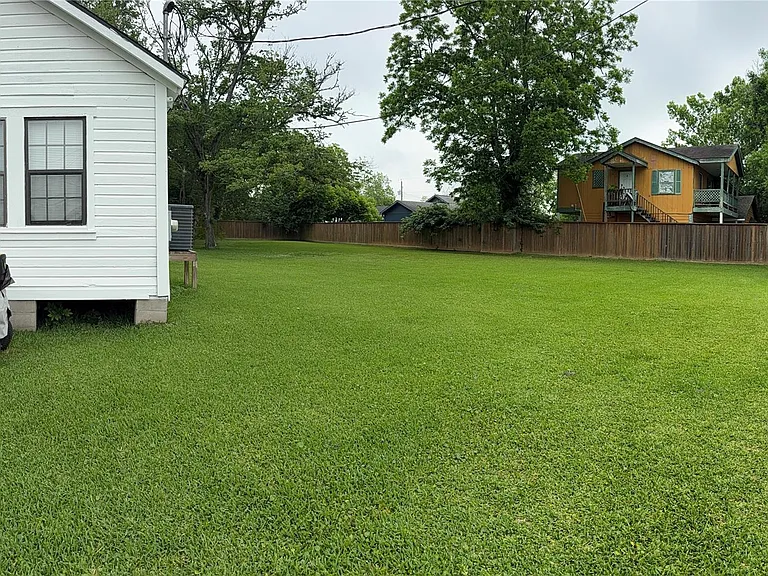 7110 Highway 6 — Photo 21
