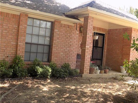 2nd image of 3803 Woodside Dr