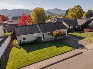 1204 E 2nd Ave, Sutherlin, OR 97479