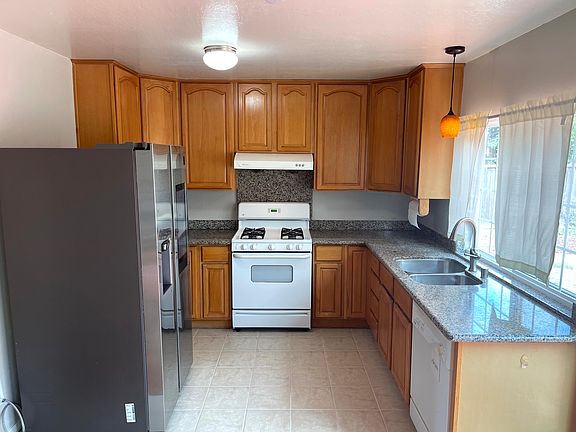3rd image of 1428 Japaul Ln