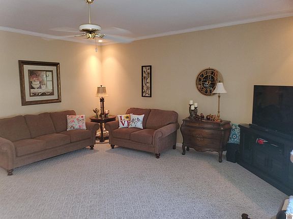 3rd image of 110 Fieldmont Dr