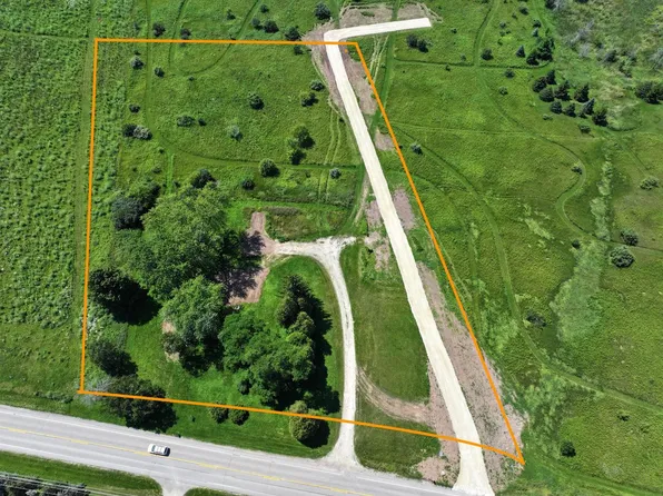 1623 COUNTY ROAD C, Grafton, WI 53024