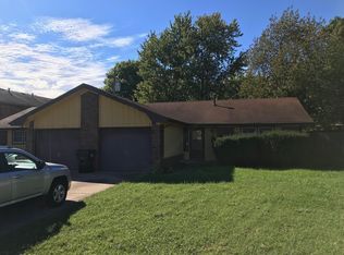 1521 S Ingram Mill Rd #B, Springfield, MO 65804