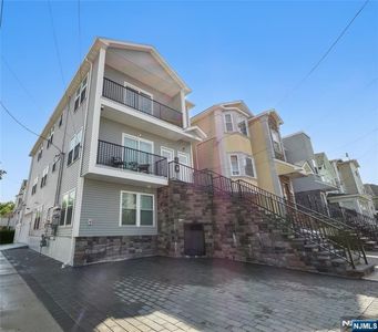 1050 Bond St, Elizabeth, NJ, 07201