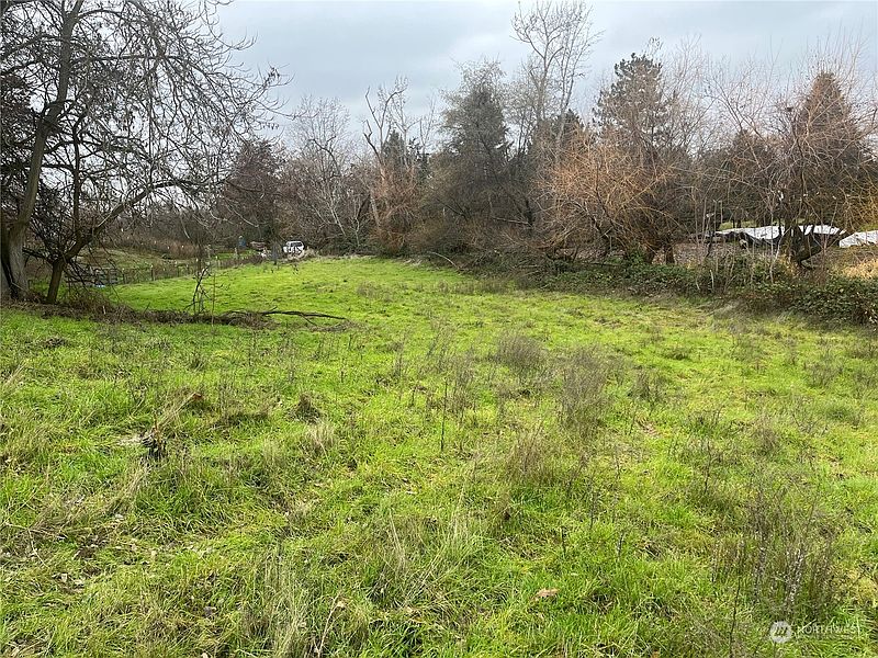 3rd image of 2552 Cottonwood Road