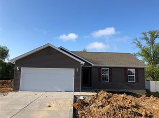 10 Tucker Ct, Winfield, MO 63389