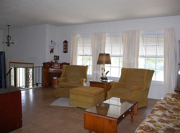 2nd image of 6841 Highland St